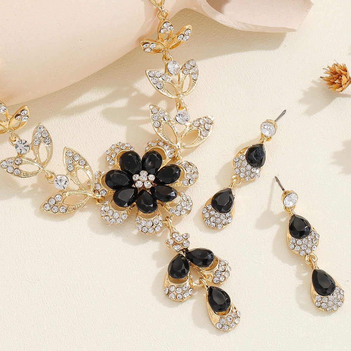 Timeless Beauty: Diamond Multi-Color Flower Jewelry