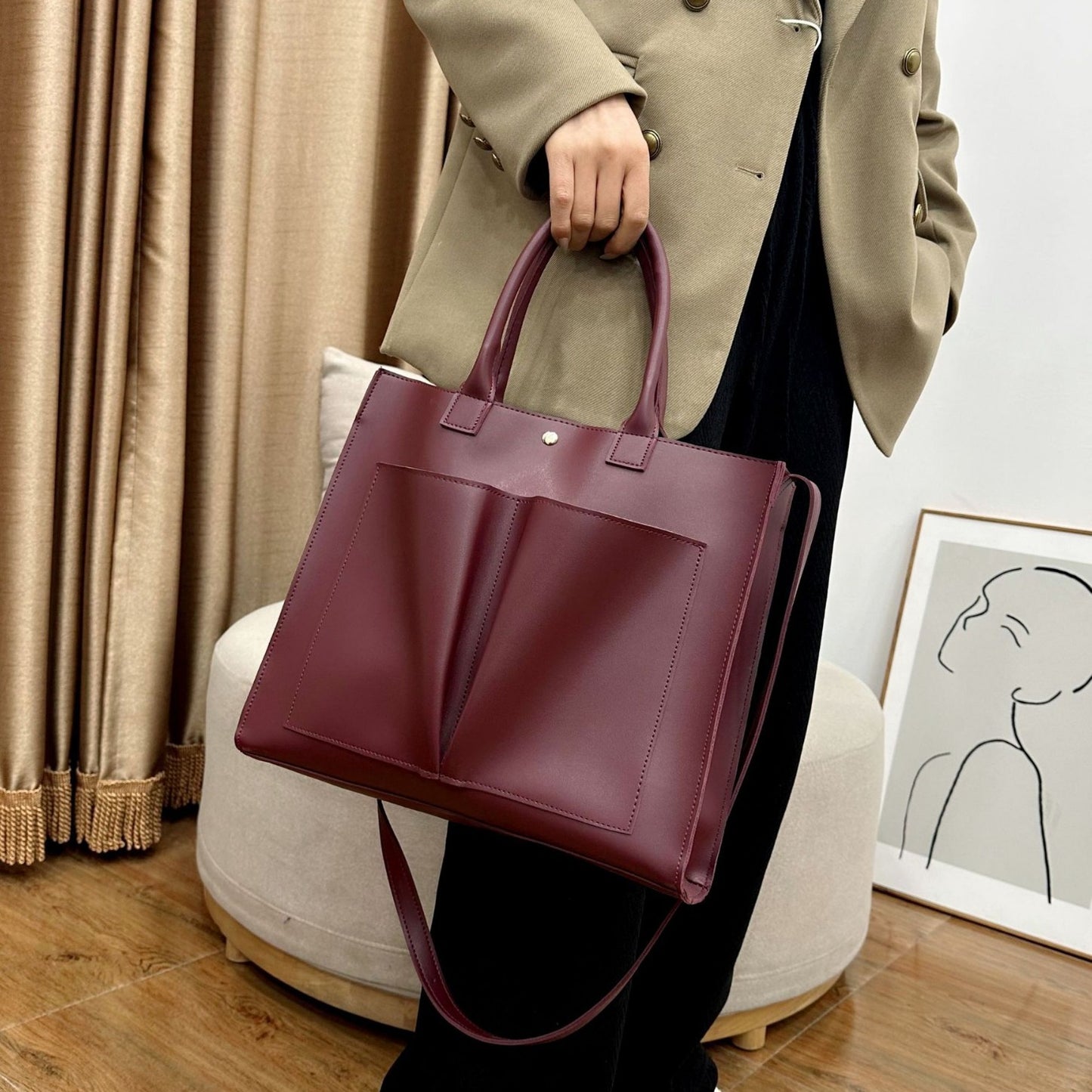 Classic Messenger Tote